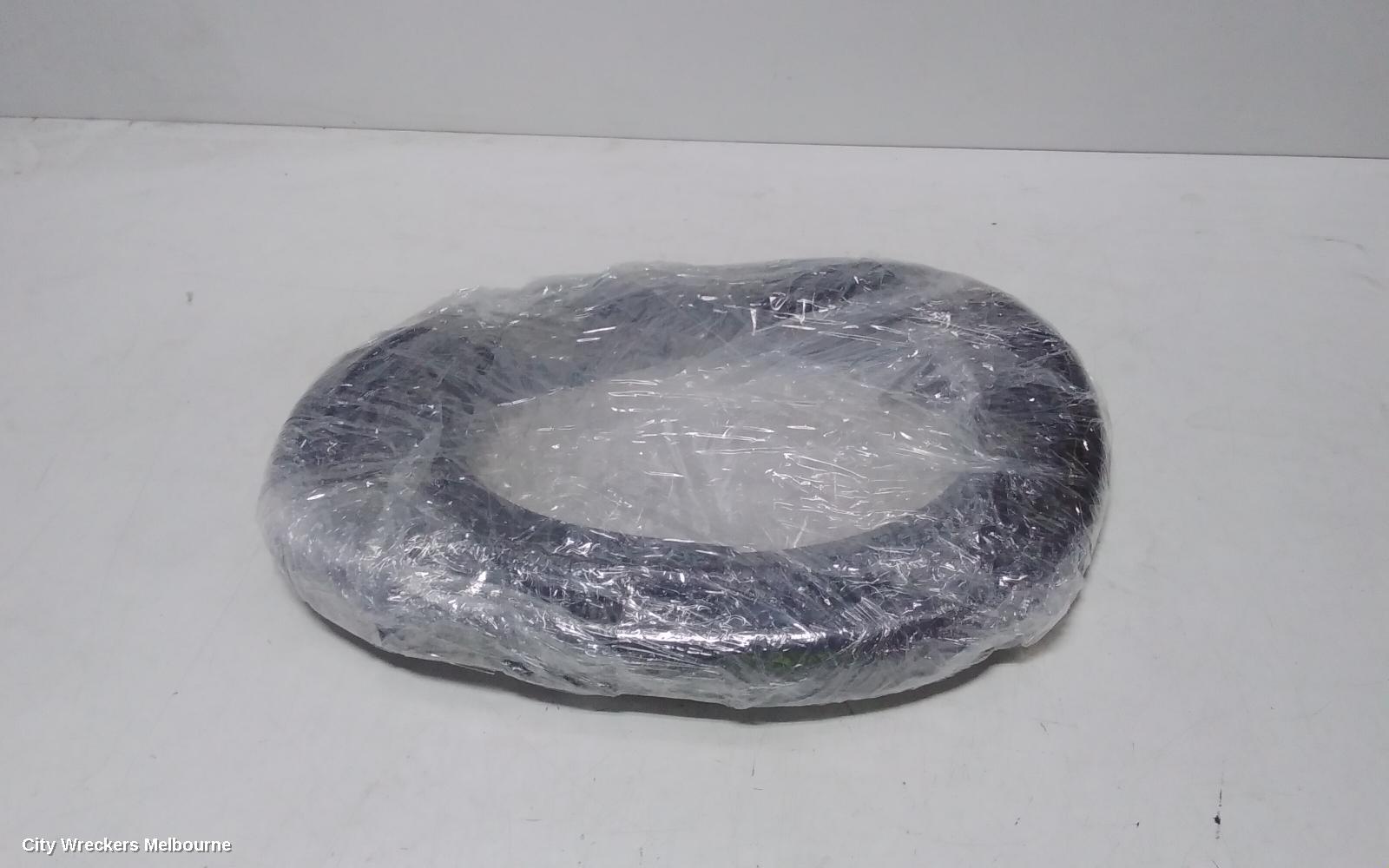 HYUNDAI STARIA SEAL, LHR DOOR SEAL RUBBER ON THE BODY: 114376, US4, 04/2021 ONWARDS