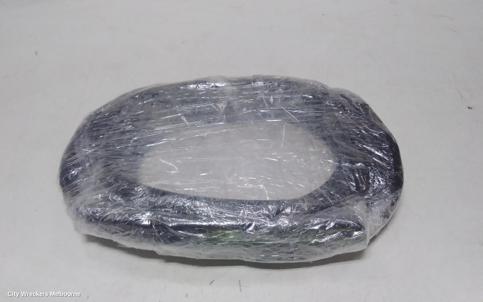 HYUNDAI STARIA SEAL, LHR DOOR SEAL RUBBER ON THE BODY: 114376, US4, 04/2021 ONWARDS