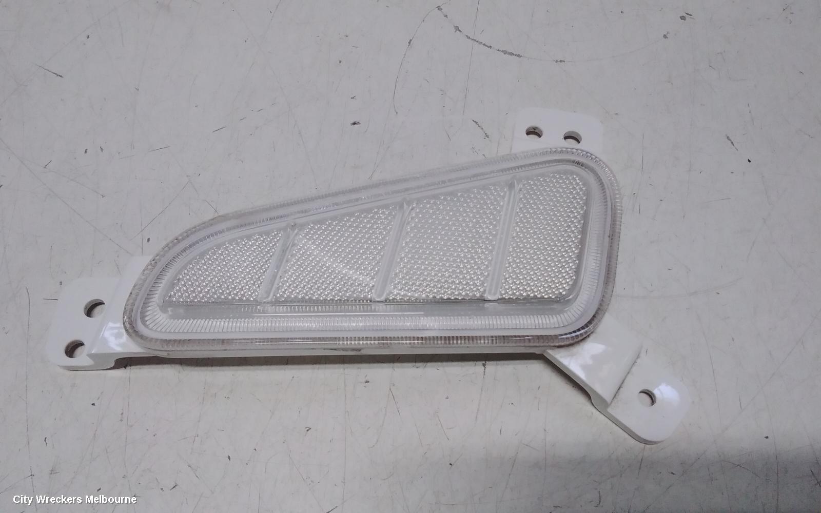 HYUNDAI KONA, OS, 09/2017 - 07/2023, BAR REFLECTOR ON THE RIGHT SIDE : 114383