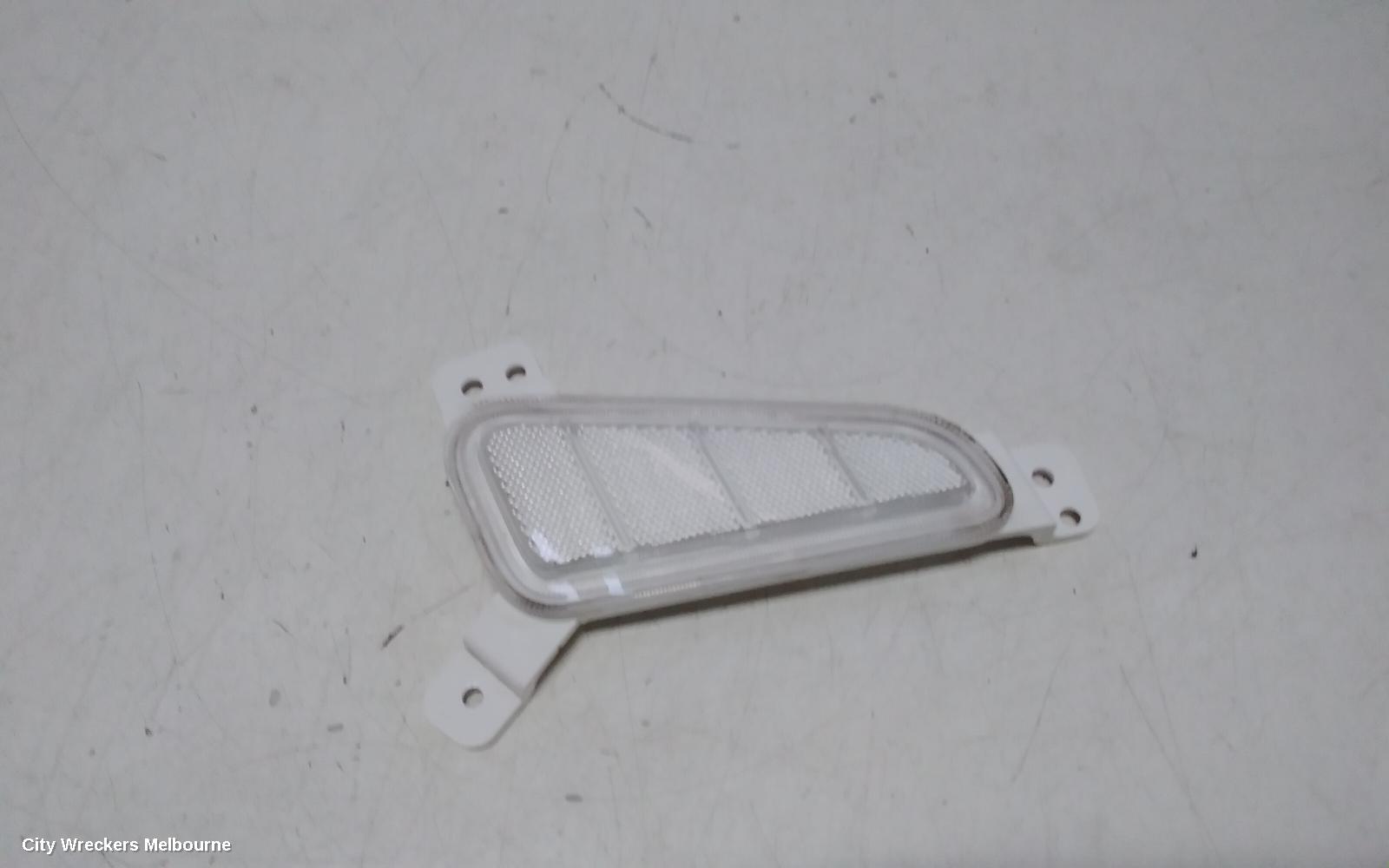 HYUNDAI KONA, OS, 09/2017 - 07/2023, BAR REFECTOR FRONT ON THE LEFT SIDE : 114384