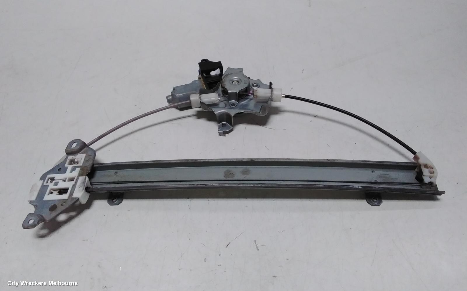 NISSAN NAVARA RIGHT FRONT WINDOW REG/MOTOR, NP300, 04/2015 ONWARDS