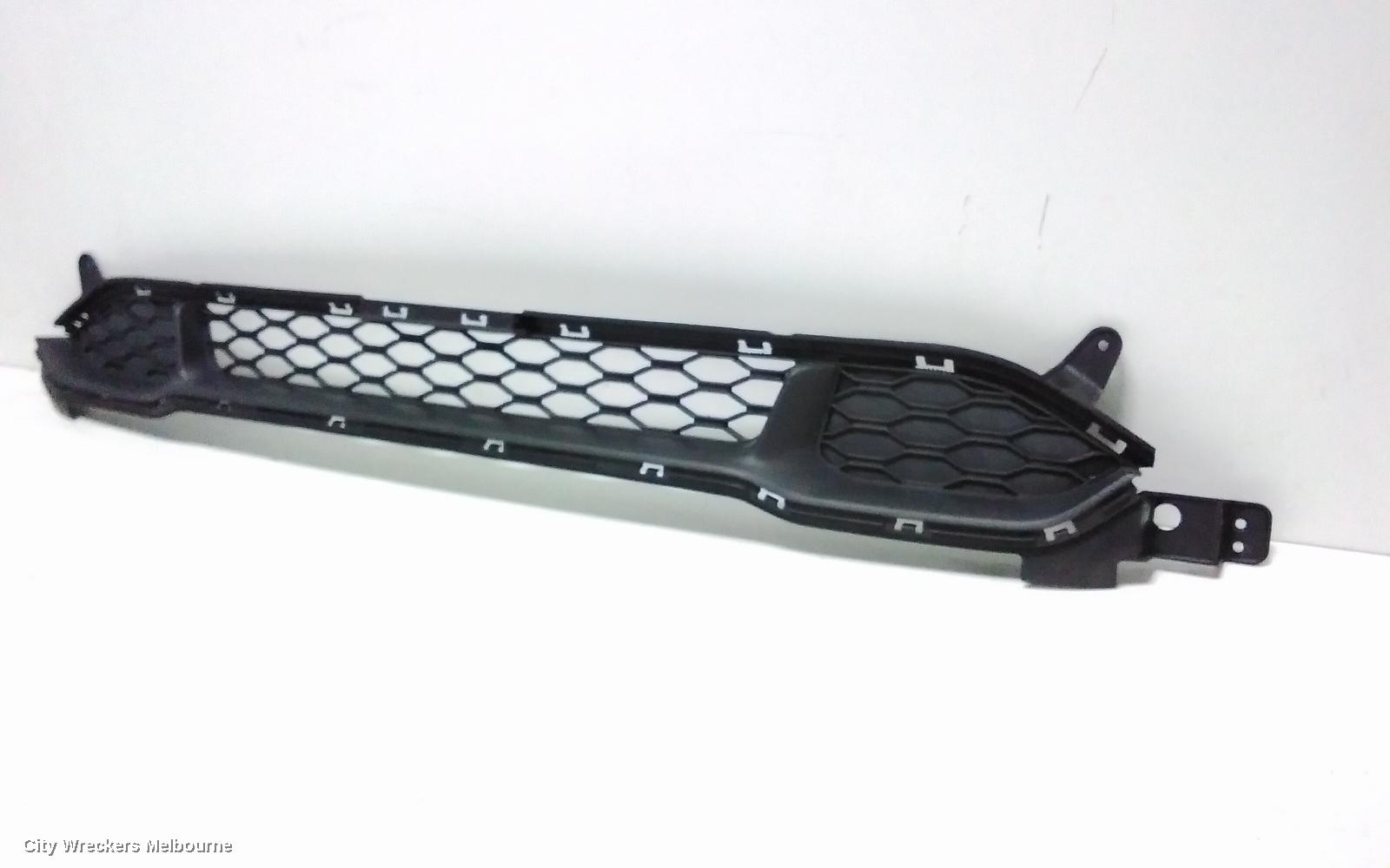 HYUNDAI KONA GRILLE, BUMPER GRILLE (CENTRE), OS, NON FOGLAMP TYPE, 09/2017 - 10/2020