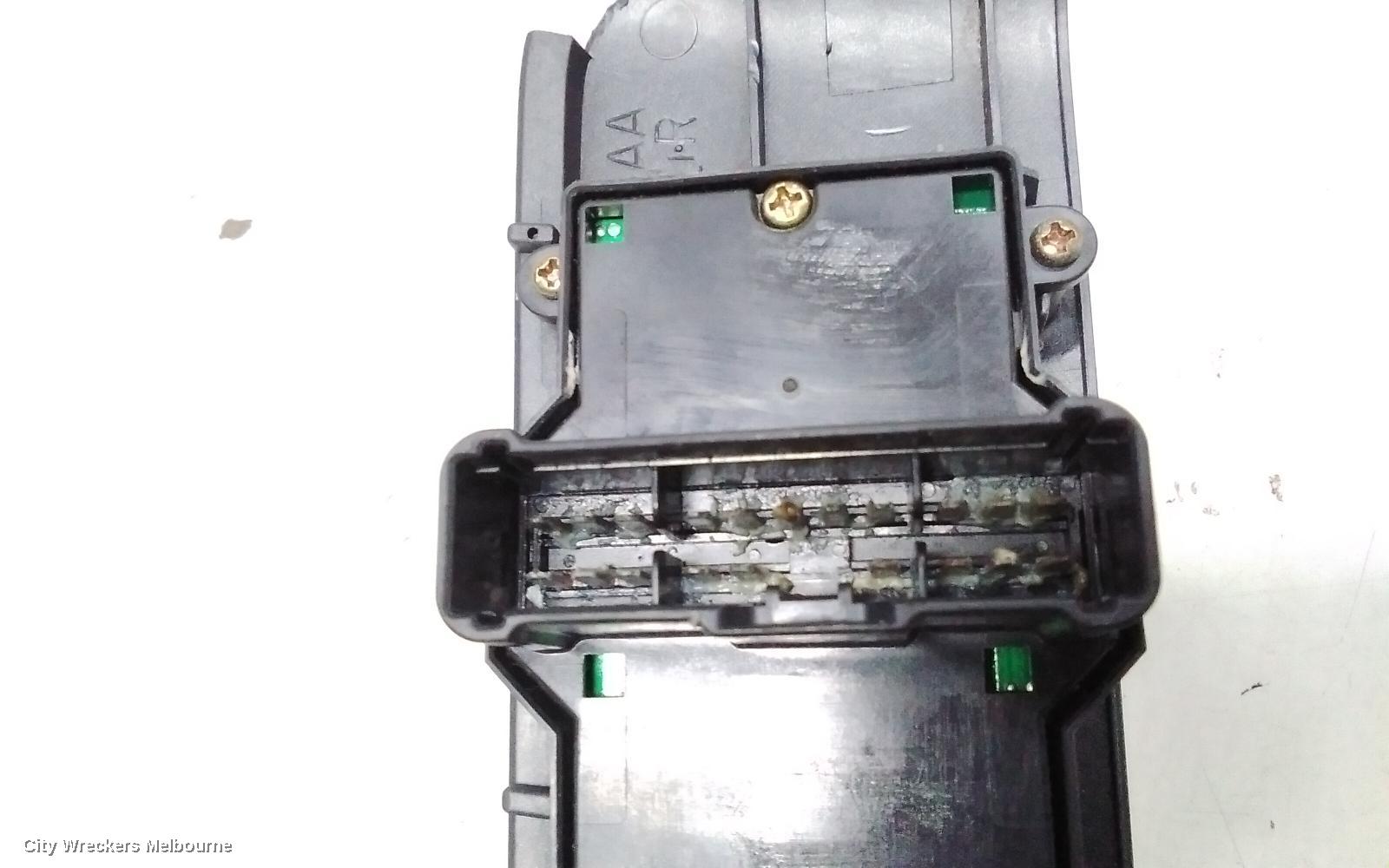 HONDA JAZZ PWR DR WIND SWITCH, RH FRONT (MASTER SWITCH), GD, 10/2002 - 09/2008