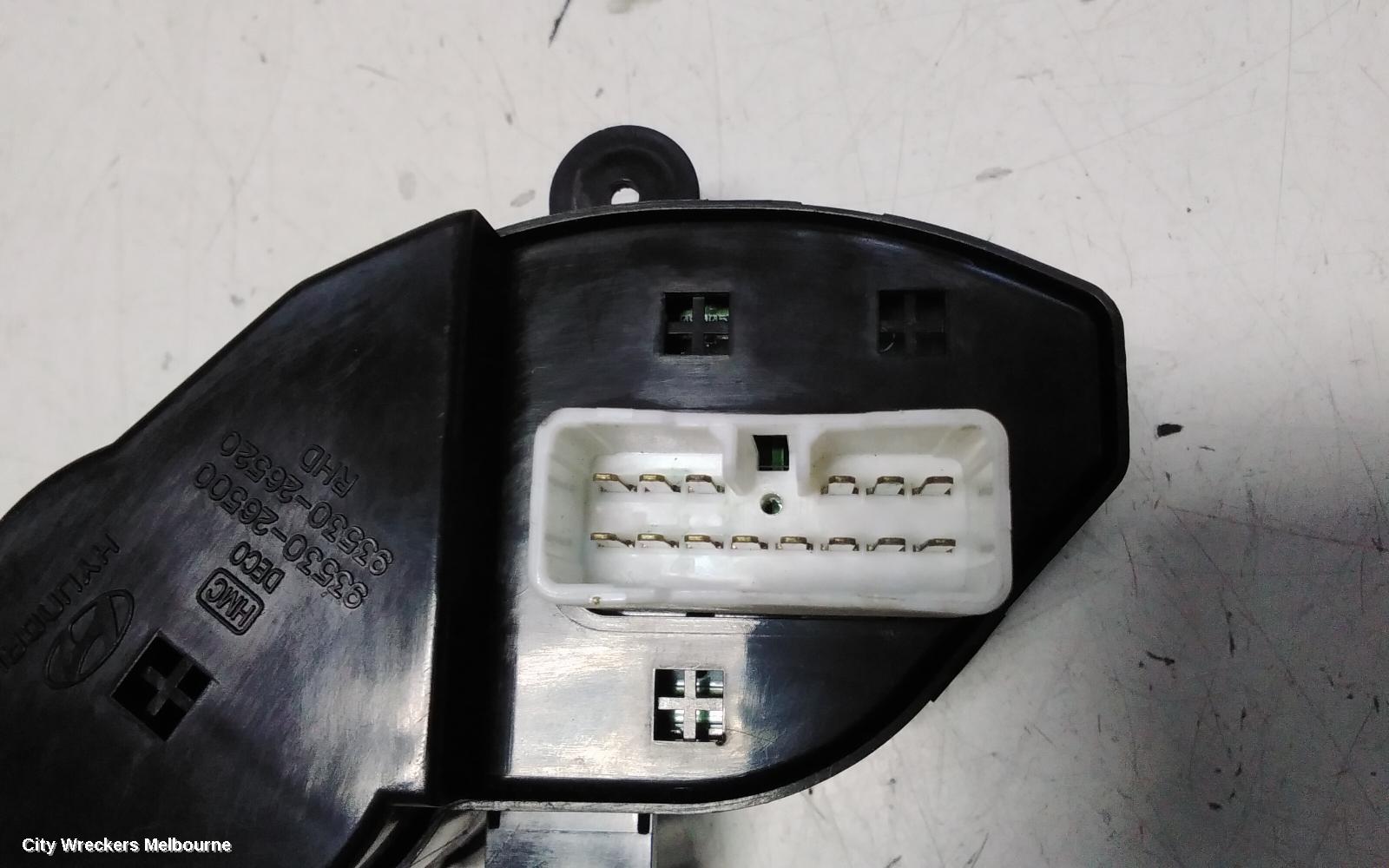 HYUNDAI SANTA FE PWR DR WIND SWITCH, RH FRONT MASTERSWITCH, SM, 11/2000 - 11/2005