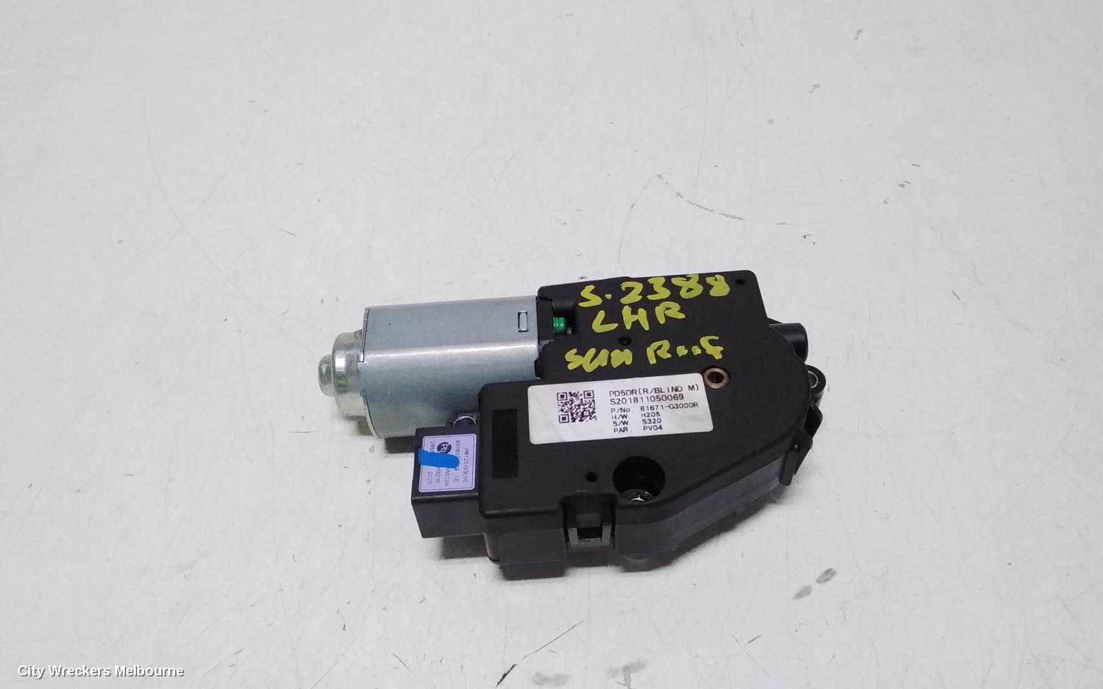 HYUNDAI I30 SUNROOF MOTOR, PD, HATCH, 03/2017 ONWARDS