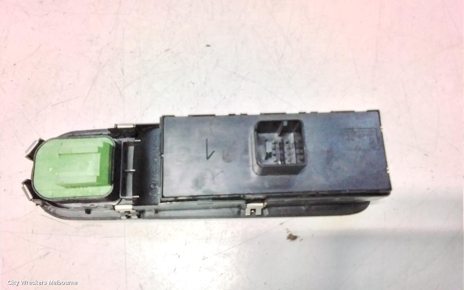 MERCEDES VITO PWR DR WIND SWITCH, RH FRONT (MASTER SWITCH), 639, 04/2004 - 02/2015