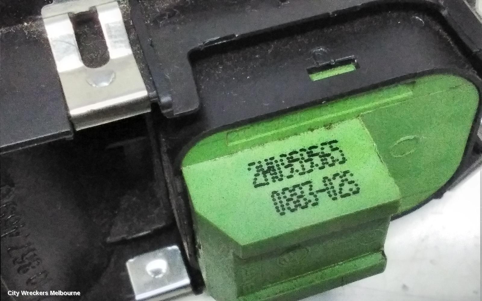 MERCEDES VITO PWR DR WIND SWITCH, RH FRONT (MASTER SWITCH), 639, 04/2004 - 02/2015