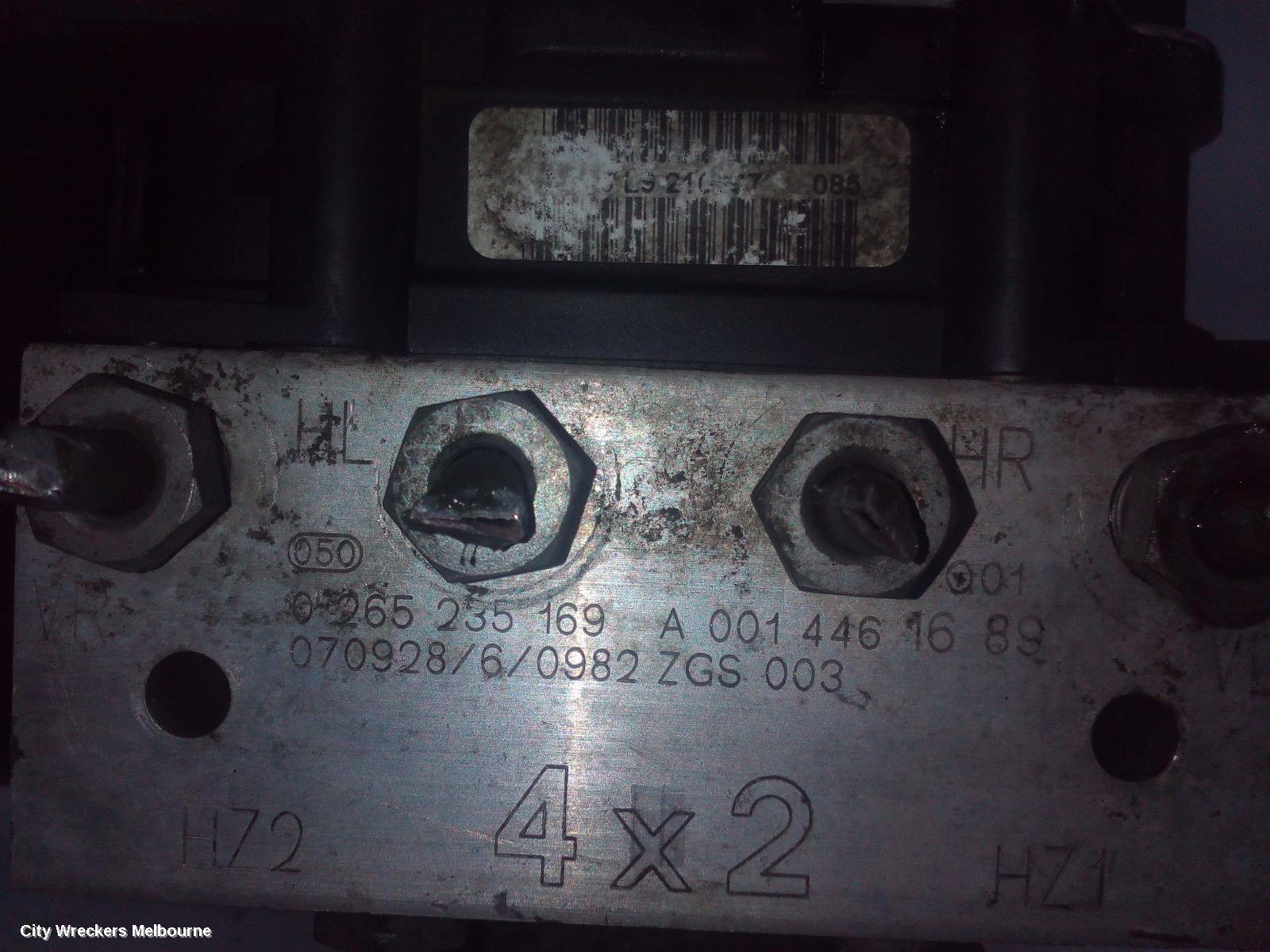MERCEDES VITO ABS PUMP/MODULATOR, 639, 12/2005 - 02/2015