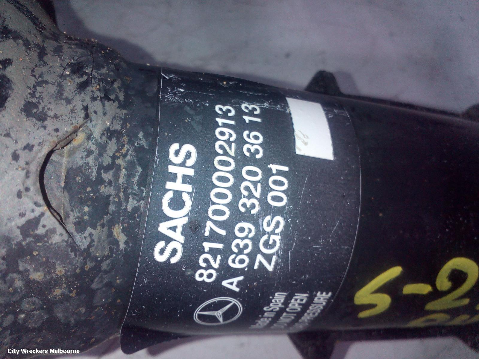 MERCEDES VITO RIGHT FRONT STRUT, 639, 04/2004 - 01/2011