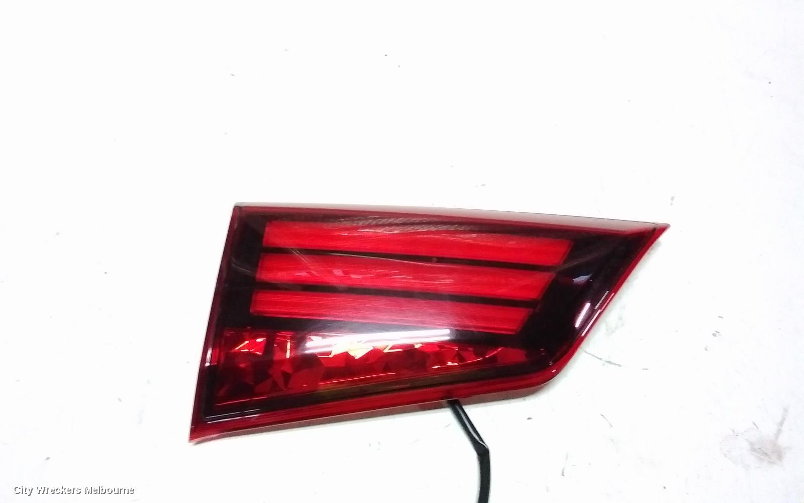 MITSUBISHI OUTLANDER REAR GARNISH, TAILGATE LAMP (LH SIDE), ZK-ZL, 04/2015 - 07/2021