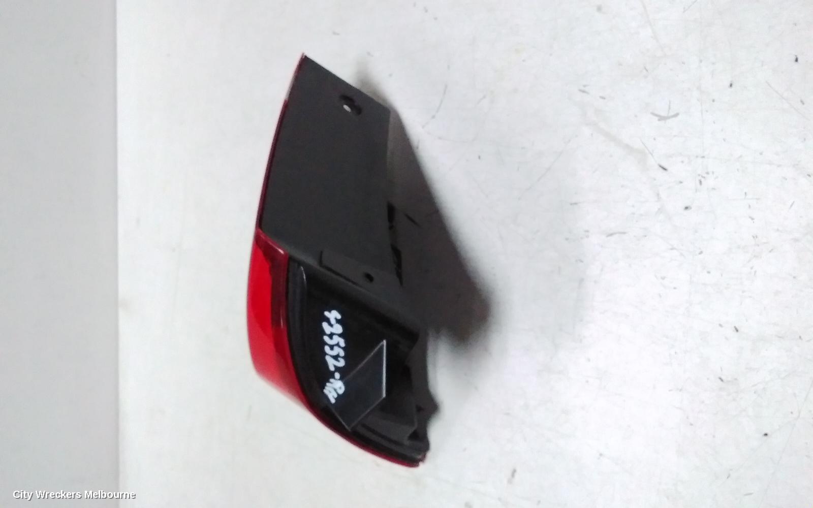 FIAT FREEMONT RIGHT TAILLIGHT, JF, CROSSROAD TYPE, 04/2013 - 01/2017