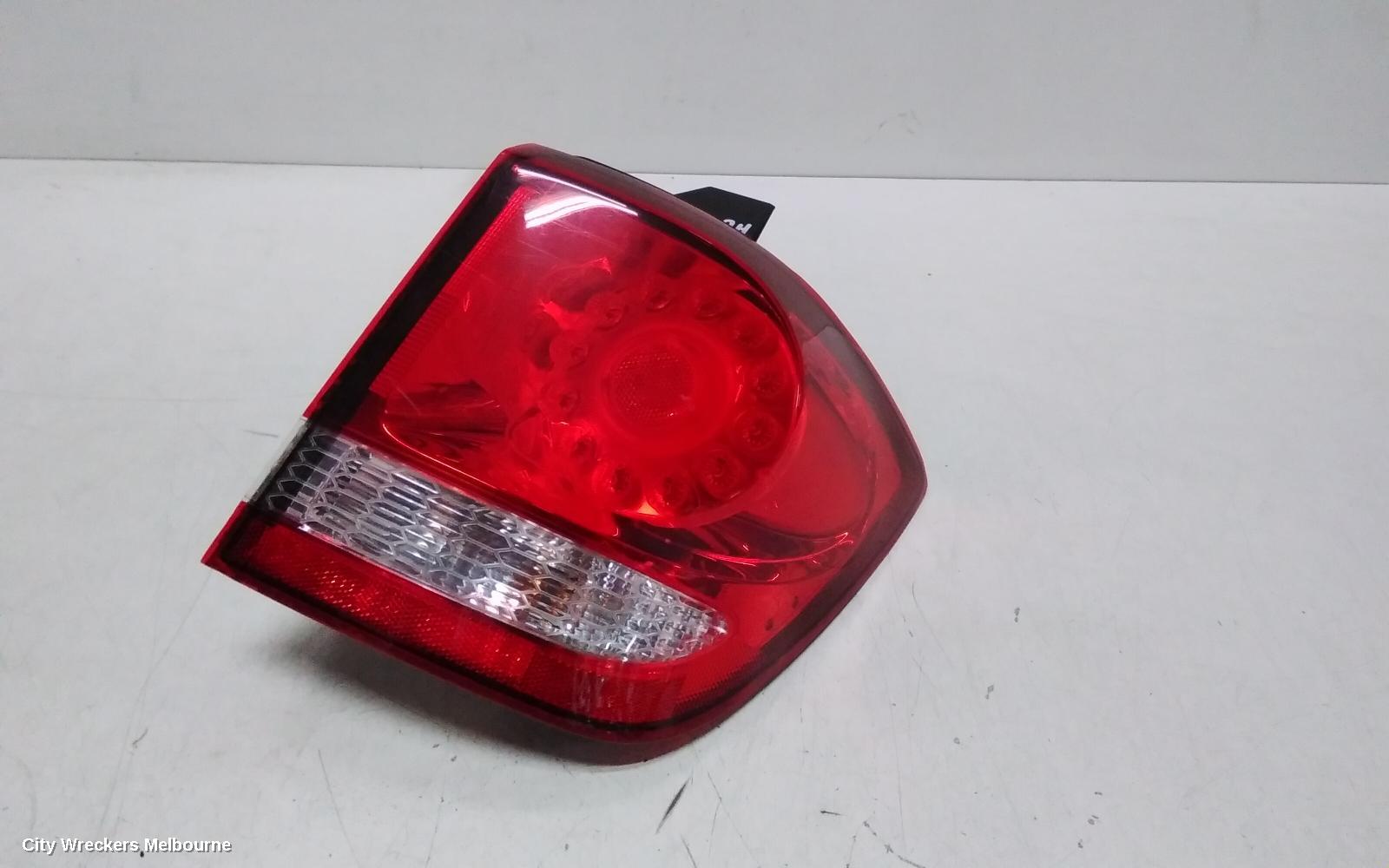 FIAT FREEMONT RIGHT TAILLIGHT, JF, CROSSROAD TYPE, 04/2013 - 01/2017