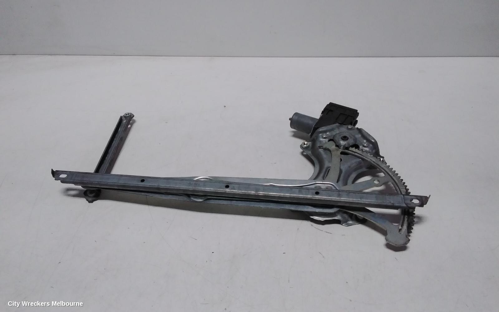 TOYOTA HIACE RIGHT FRONT WINDOW REG/MOTOR, DOOR REG ASSY (REG AND MOTOR), 300 SERIES, 02/2019 ONWARDS