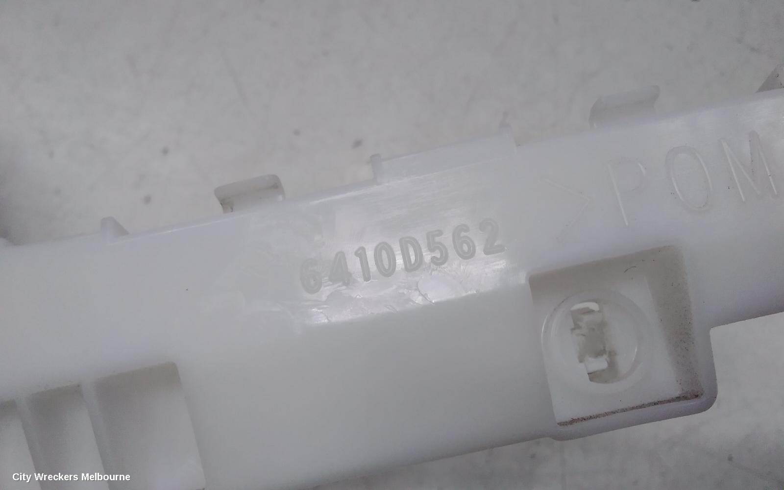 MITSUBISHI ASX, 05/2010 ONWARDS, RHF BAR BRAKET: 114571
