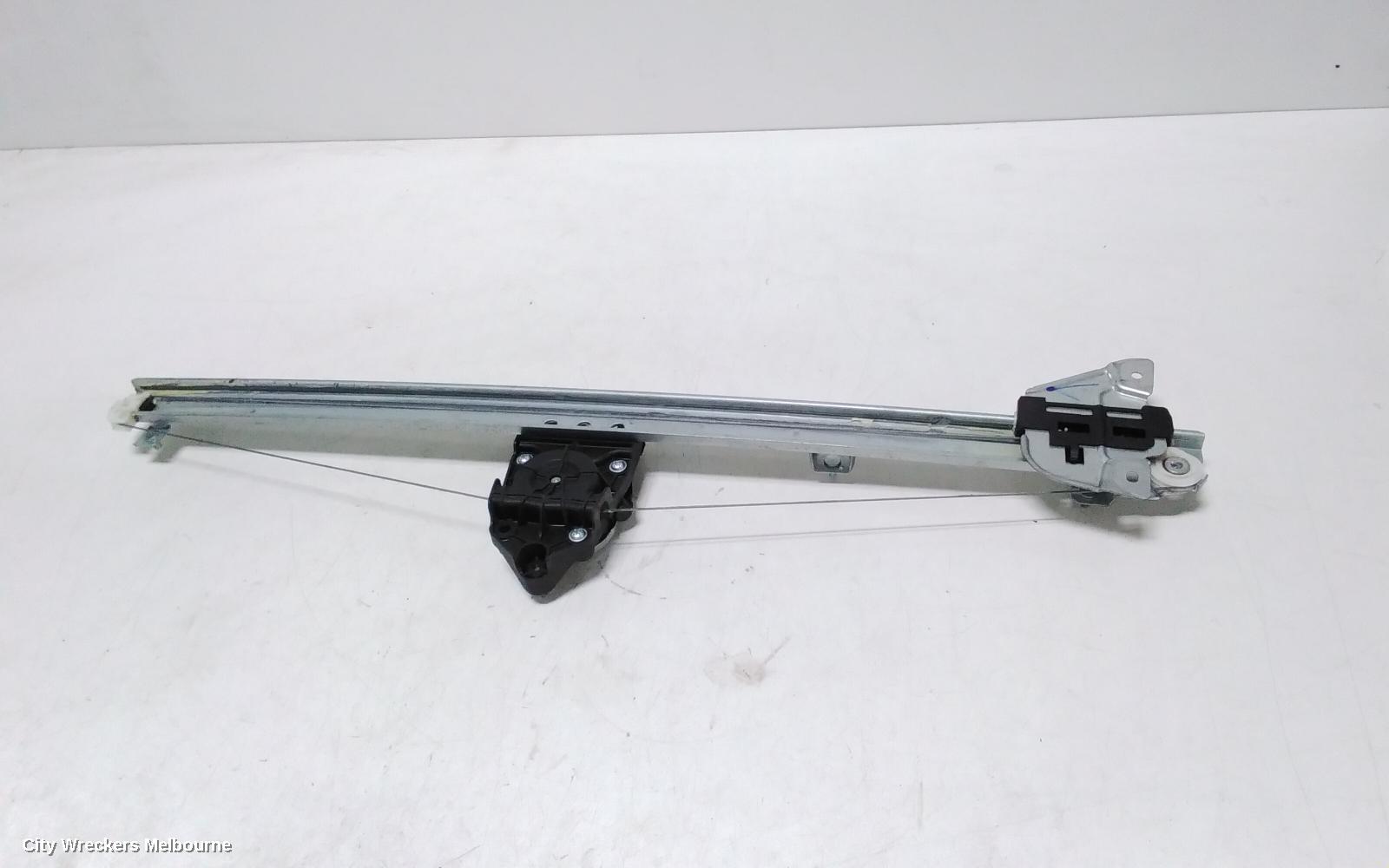 LDV DELIVER 9 RIGHT FRONT WINDOW REG/MOTOR, DOOR REG ASSY (REG AND MOTOR), 07/2020 ONWARDS