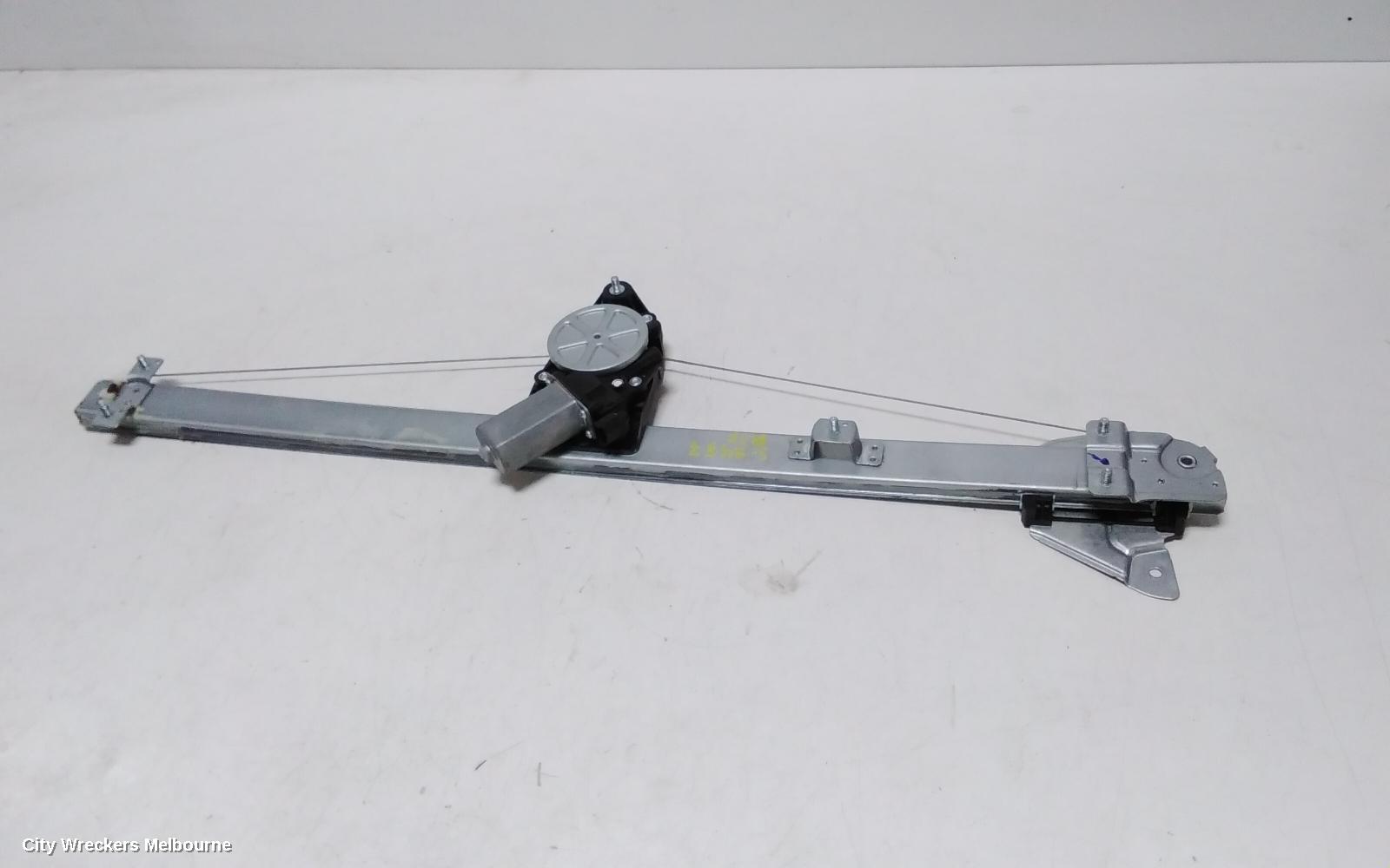 LDV DELIVER 9 RIGHT FRONT WINDOW REG/MOTOR, DOOR REG ASSY (REG AND MOTOR), 07/2020 ONWARDS