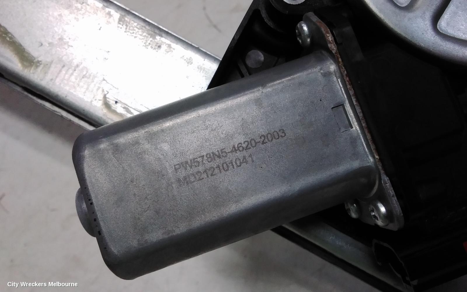 LDV DELIVER 9 RIGHT FRONT WINDOW REG/MOTOR, DOOR REG ASSY (REG AND MOTOR), 07/2020 ONWARDS