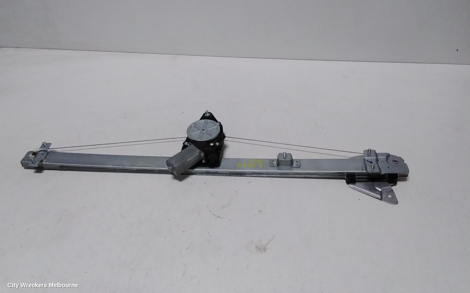 LDV DELIVER 9 RIGHT FRONT WINDOW REG/MOTOR, DOOR REG ASSY (REG AND MOTOR), 07/2020 ONWARDS