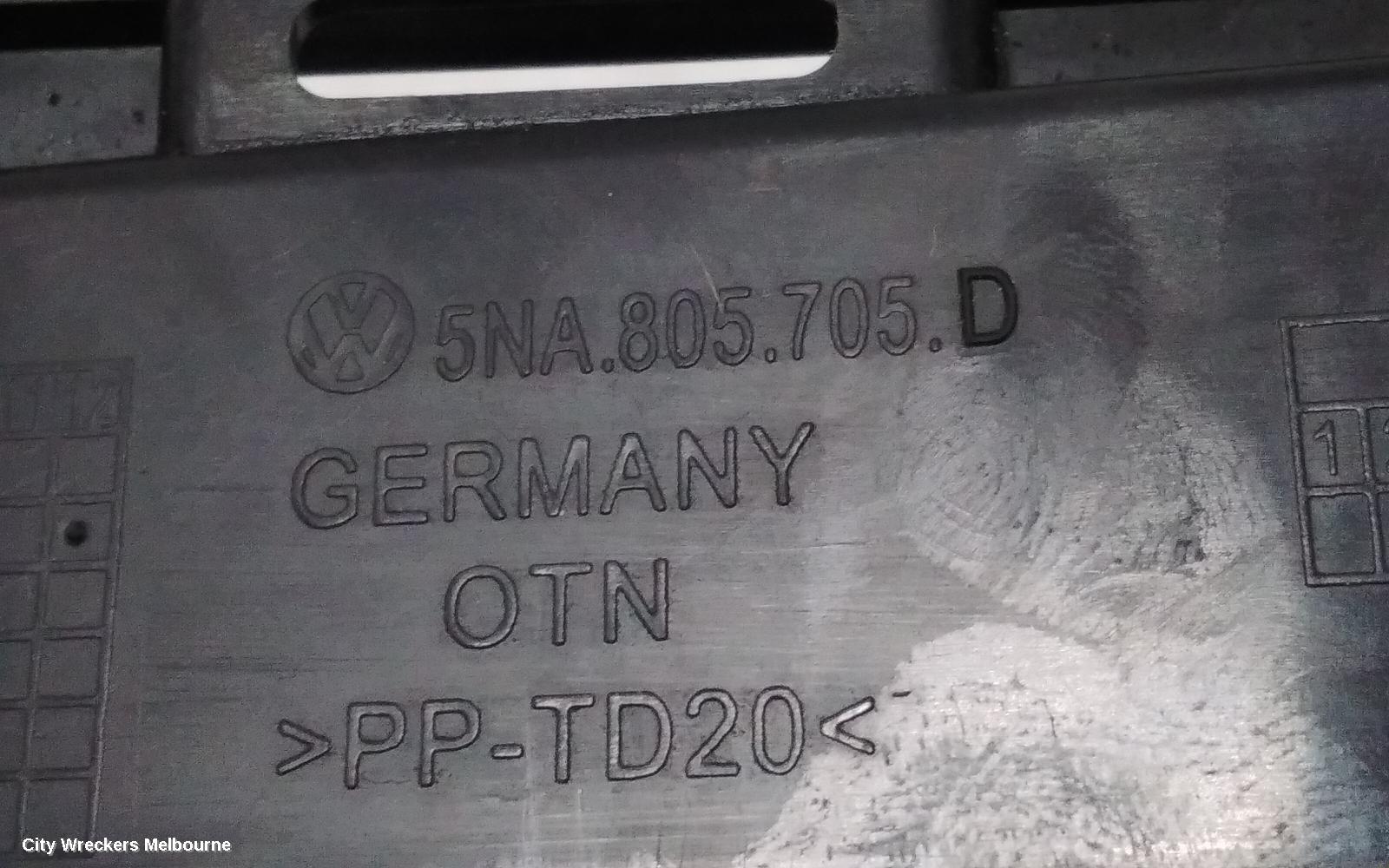 VOLKSWAGEN TIGUAN, 5NA, 06/2016 - 02/2024, 5NA805705D GRILLE SUPPORT : 114608