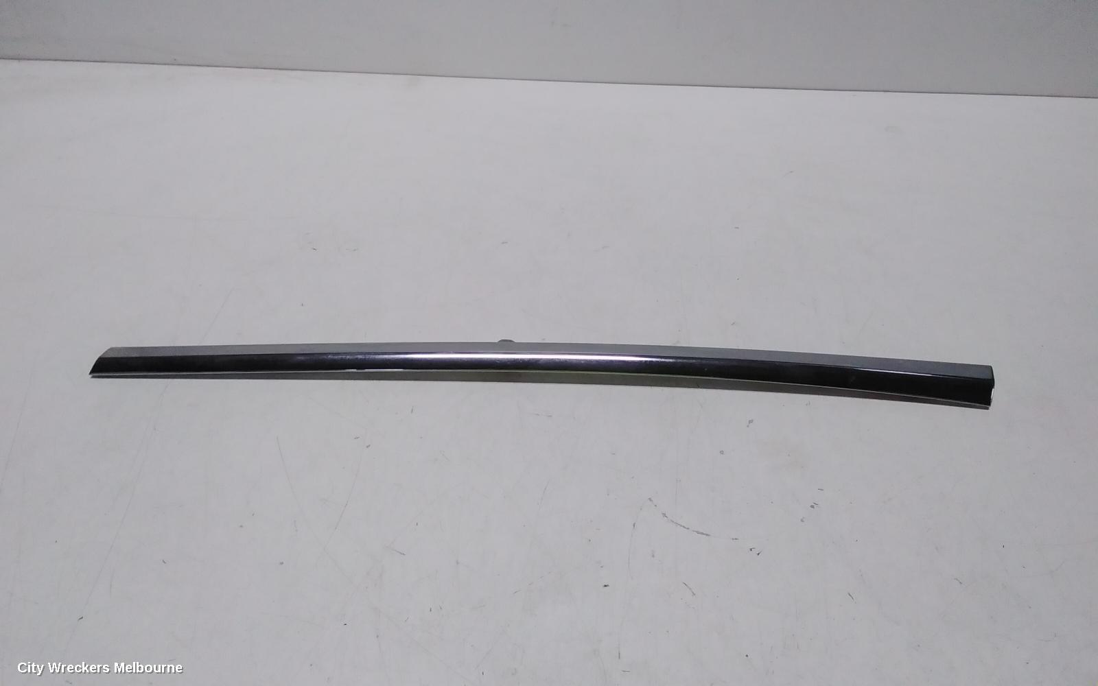 PEUGEOT 308, T7, 09/2007 - 01/2014, RHR CHOROME ON THE BODY: 114617