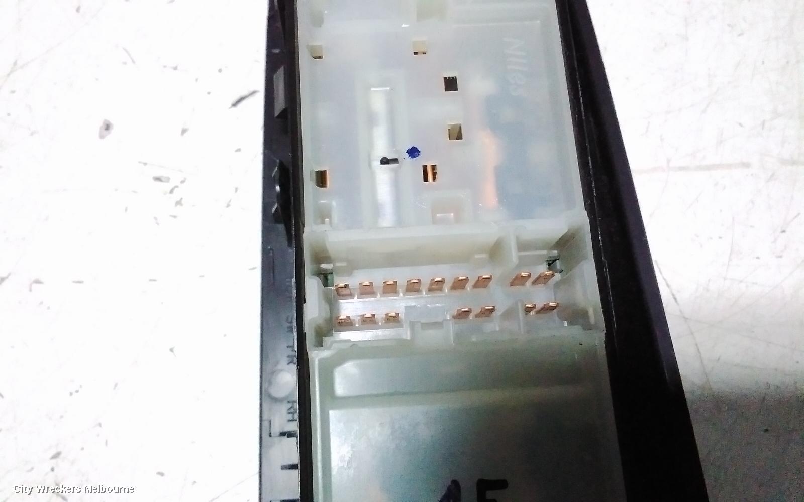 NISSAN ALMERA PWR DR WIND SWITCH, RH FRONT (MASTER SWITCH), N17, 06/2012 - 07/2014