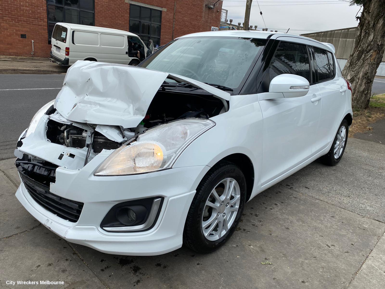 SUZUKI SWIFT HIGH LEVEL STOPLIGHT, FZ, 02/2011 - 03/2017