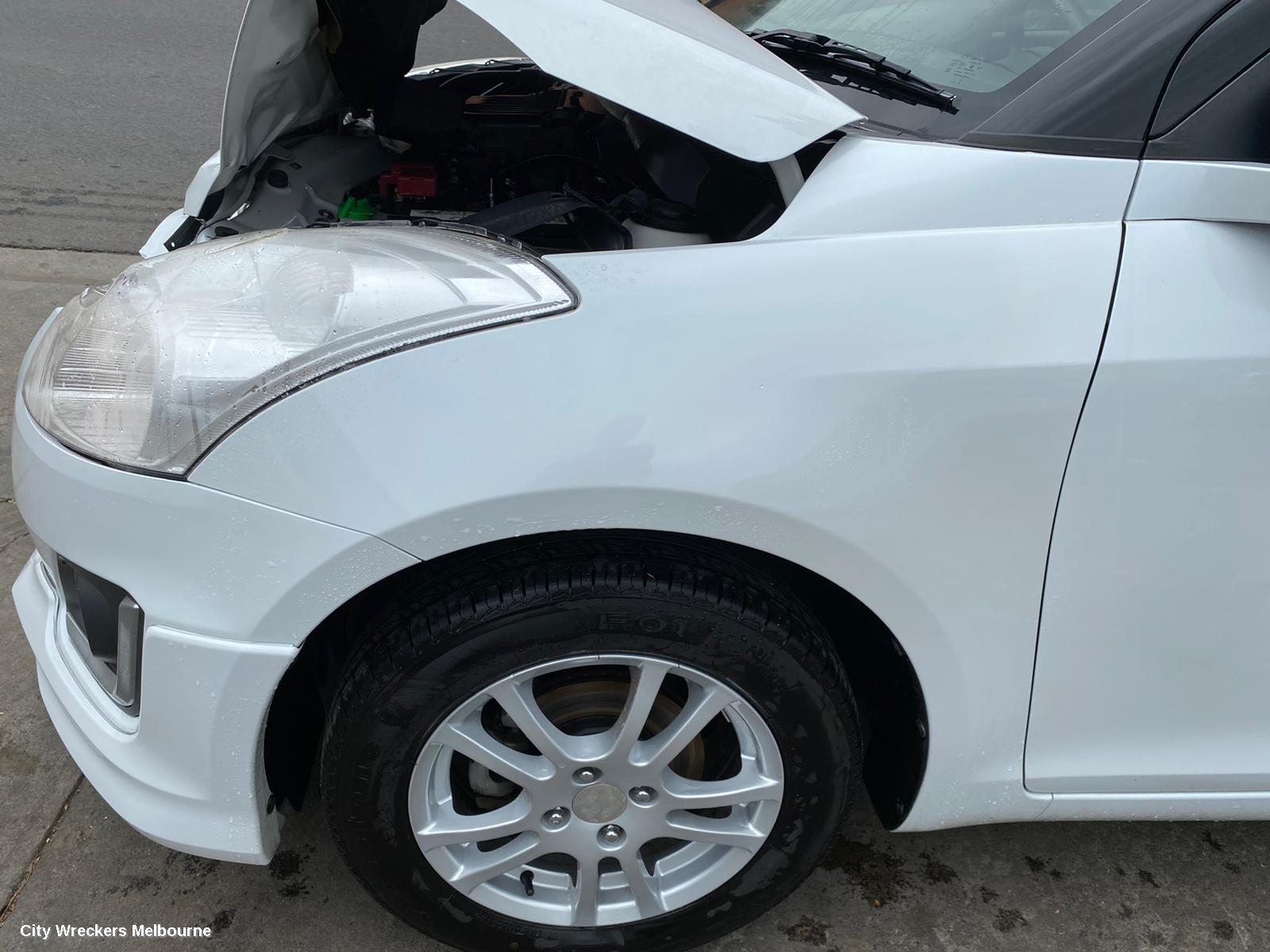 SUZUKI SWIFT HIGH LEVEL STOPLIGHT, FZ, 02/2011 - 03/2017