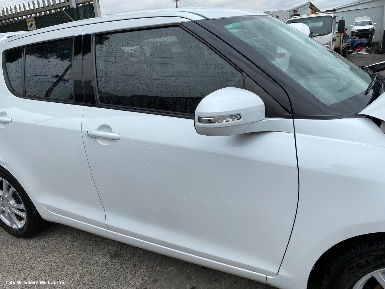 SUZUKI SWIFT HIGH LEVEL STOPLIGHT, FZ, 02/2011 - 03/2017
