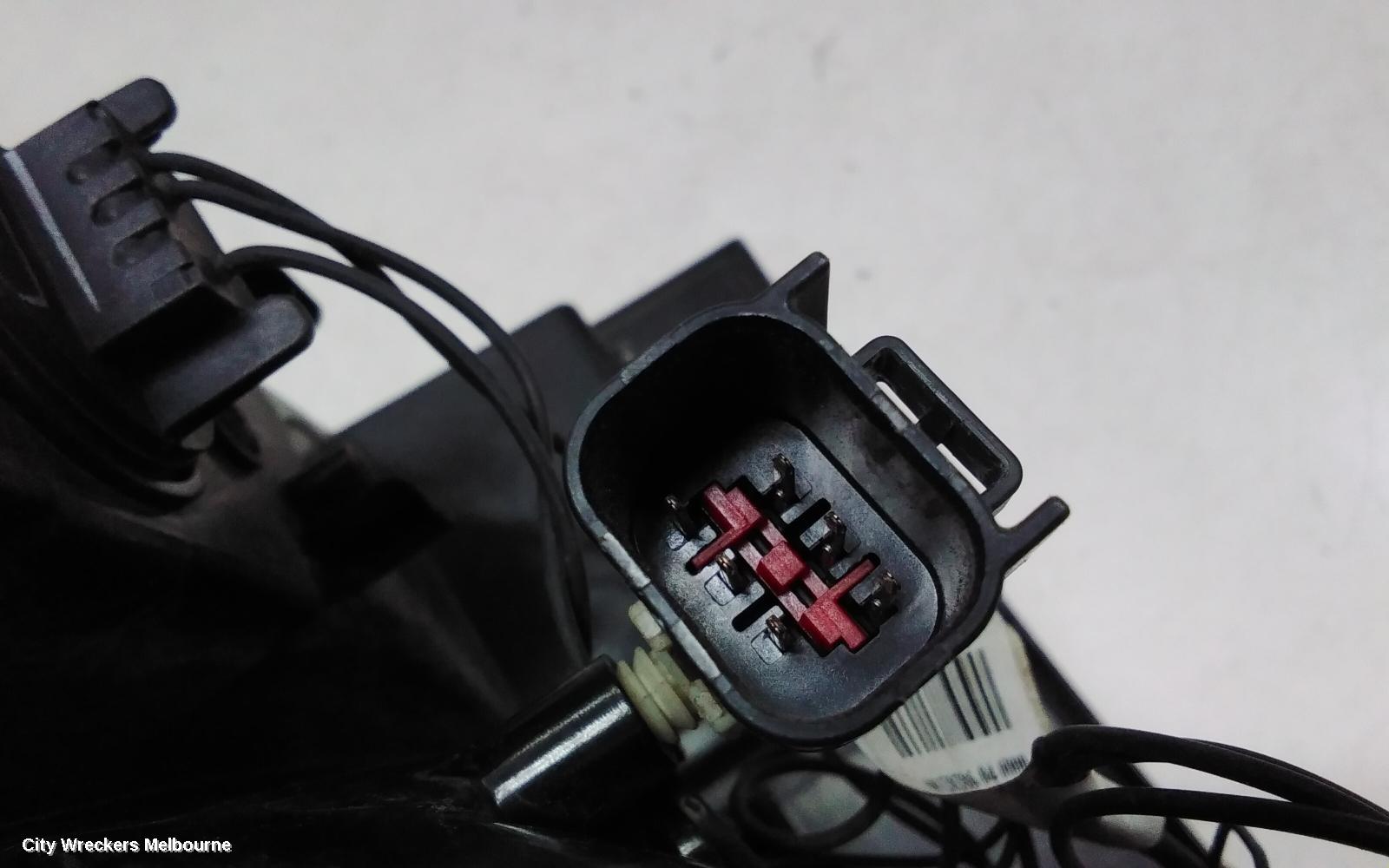 LAND ROVER FREELANDER RIGHT TAILLIGHT, IN BODY, LF2, 12/2012 - 12/2014