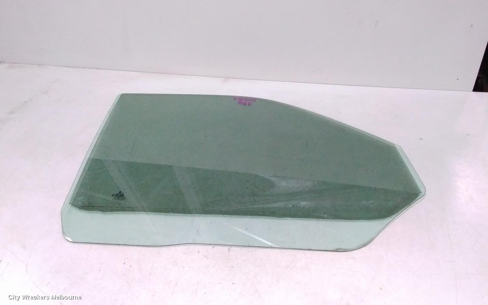 VOLKSWAGEN TRANSPORTER RIGHT FRONT DOOR WINDOW, T5, 08/2004 - 06/2015