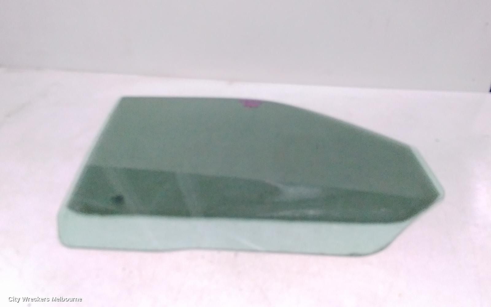 VOLKSWAGEN TRANSPORTER RIGHT FRONT DOOR WINDOW, T5, 08/2004 - 06/2015