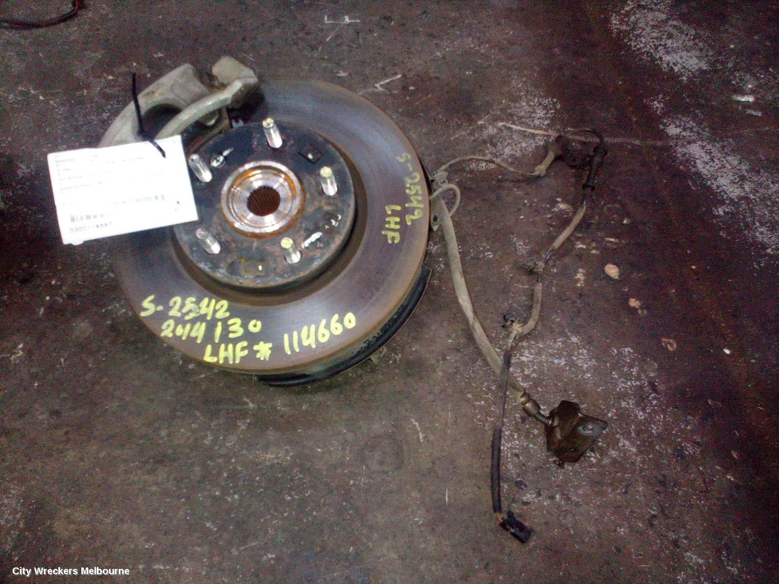 HYUNDAI I30 LEFT FRONT HUB ASSEMBLY, GD, 5DR HATCH, 03/2012 - 04/2017