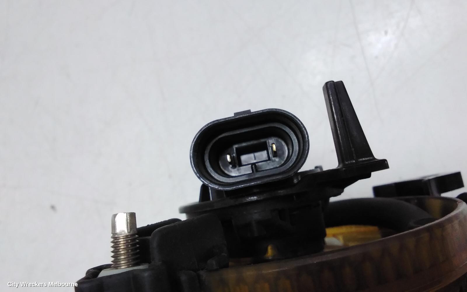 VOLKSWAGEN AMAROK RIGHT INDICATOR/FOG/SIDE, BUMPER FOGLAMP, 2H, 10/2010 - 06/2016