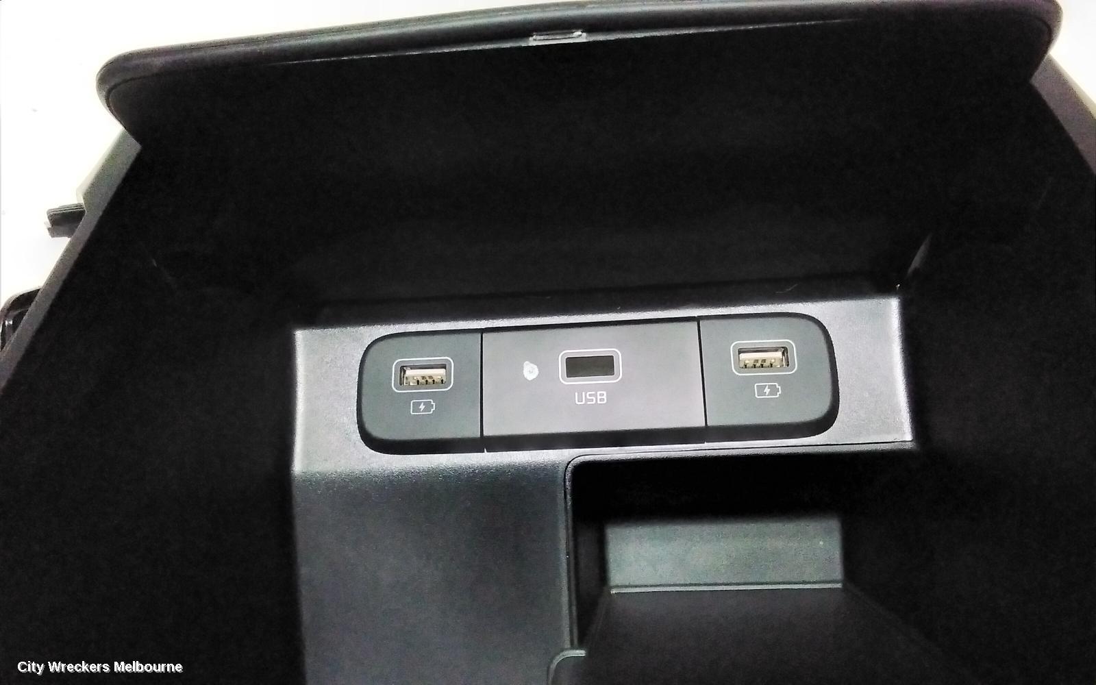 KIA SORENTO GLOVE BOX, MQ4, 02/2020 ONWARDS