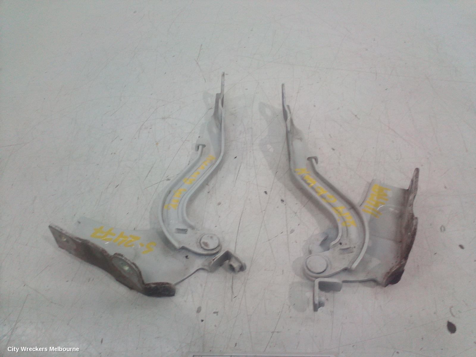 LDV G10 BONNET HINGE/STRUT, PAIR, SV7A/SV7C, WAGON/VAN, 04/2015 ONWARDS