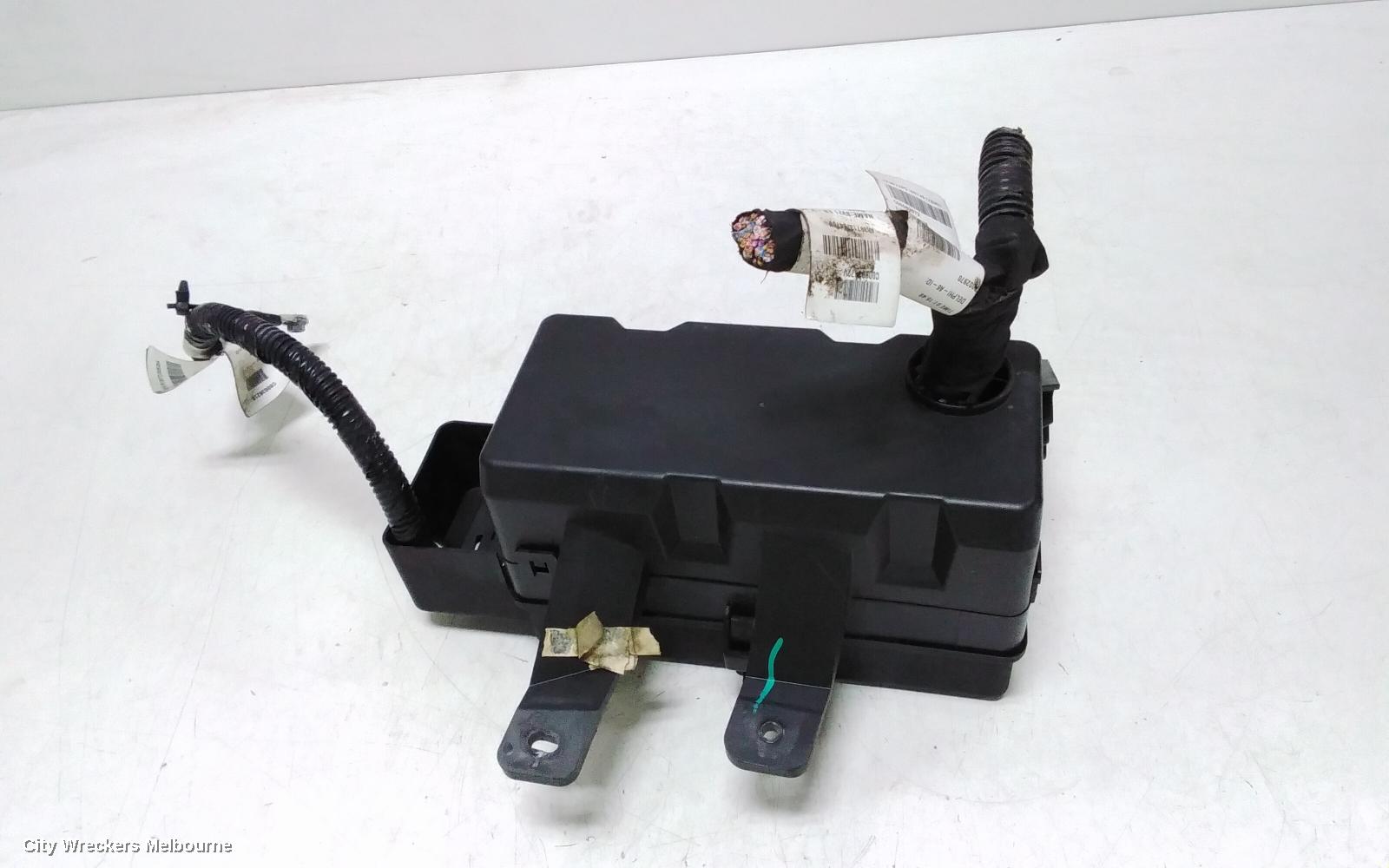 LDV G10 FUSE BOX, ENGINE BAY, PETROL, 2.0/2.4, SV7A/SV7C, WAGON/VAN, 04/2015 ONWARDS