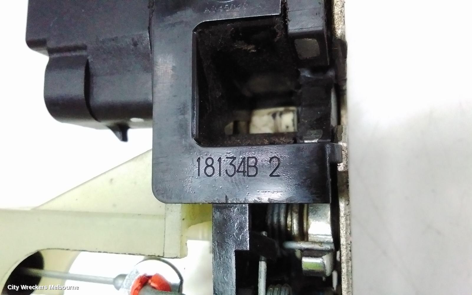 LDV G10 DOOR/BOOT/GATE LOCK, RIGHT SLIDING DOOR LOWER LOCK, SV7A/SV7C, WAGON/VAN, 04/2015 ONWARDS