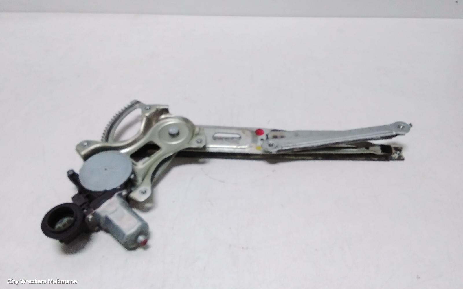 TOYOTA YARIS LEFT FRONT WINDOW REG/MOTOR, NCP9#, 3DR/5DR HATCH, 10/2005 - 07/2011