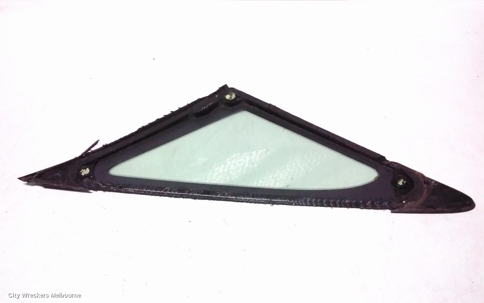 TOYOTA TARAGO RIGHT FRONT 1/4 DOOR GLASS, ACR30, 06/2000 - 02/2006