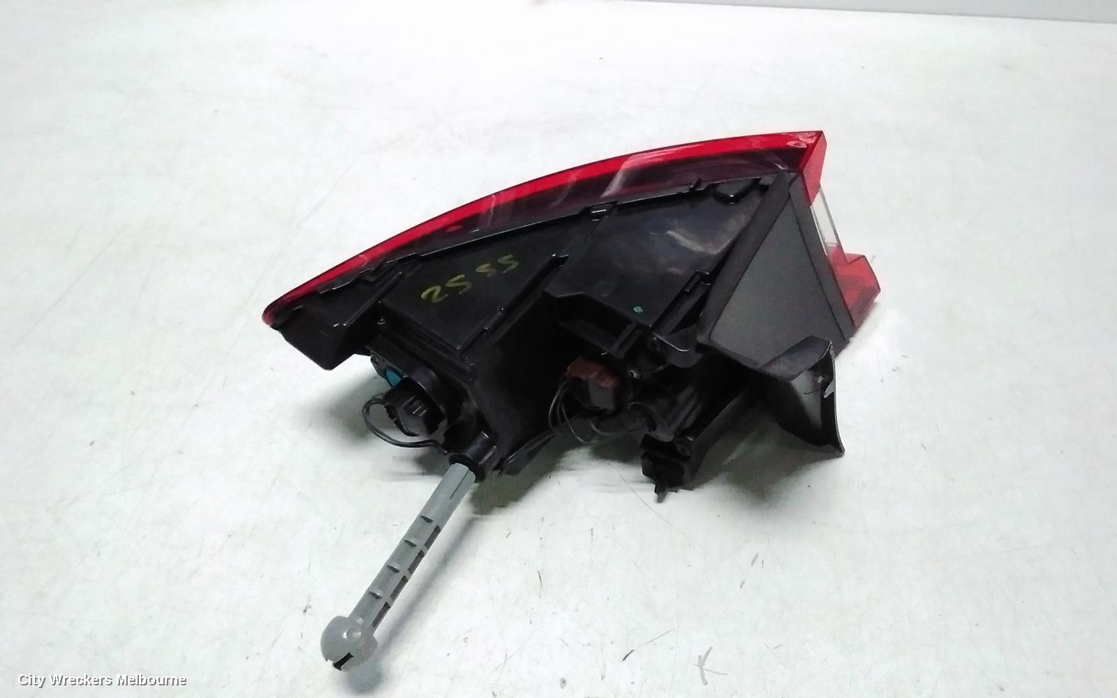 RENAULT MEGANE RIGHT TAILLIGHT, BFB, HATCH, 06/2016 - 02/2020