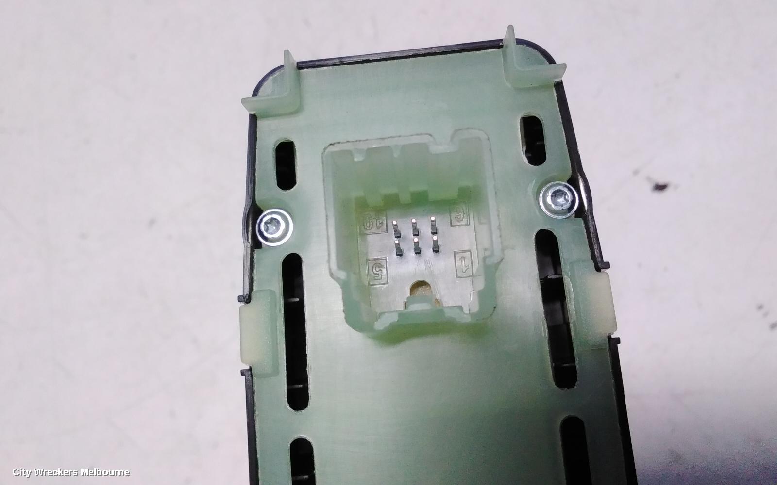 JEEP GRANDCHEROKEE PWR DR WIND SWITCH, LH FRONT, WK, 10/2010 - 02/2022