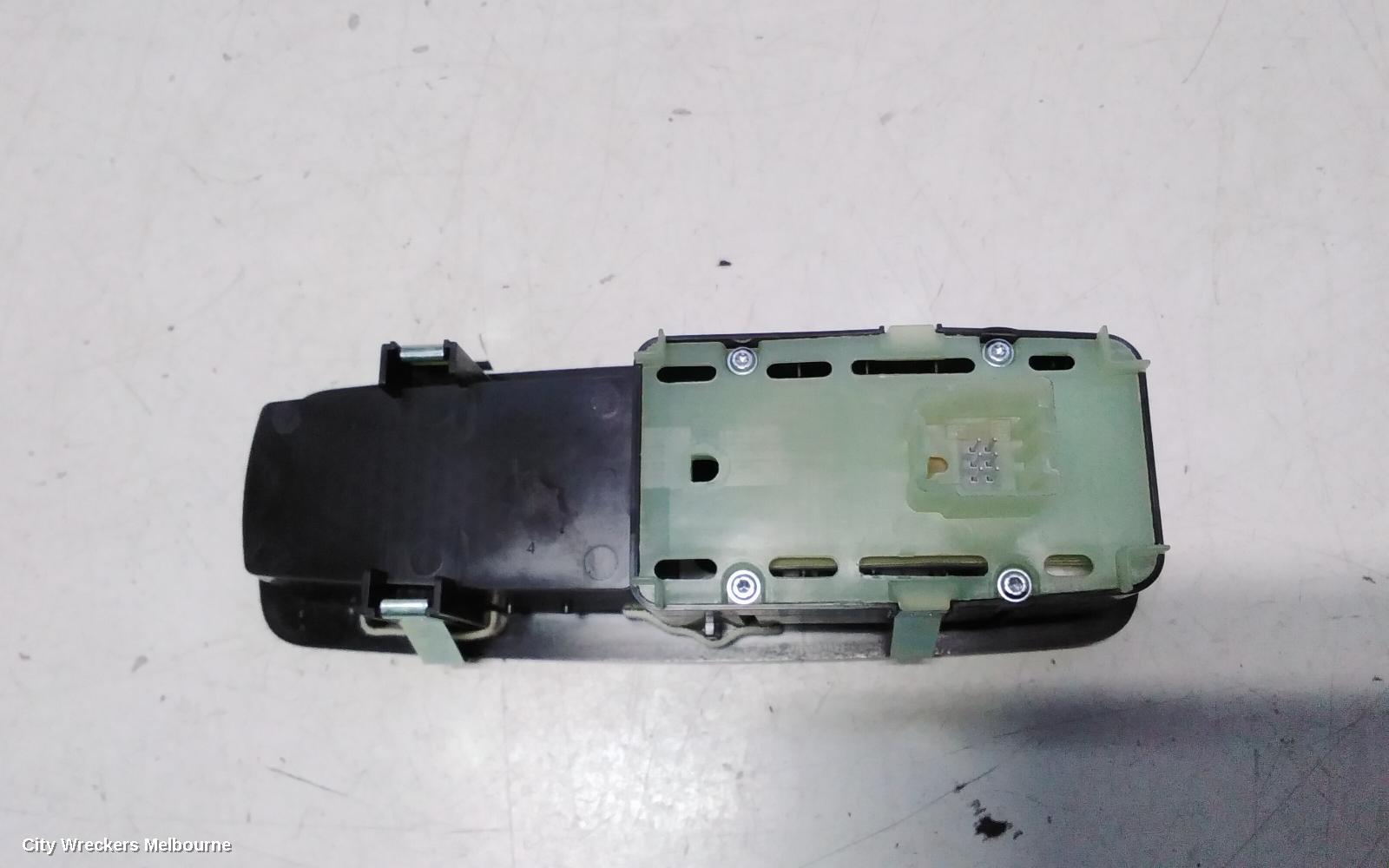 JEEP GRANDCHEROKEE PWR DR WIND SWITCH, LH FRONT, WK, 10/2010 - 02/2022