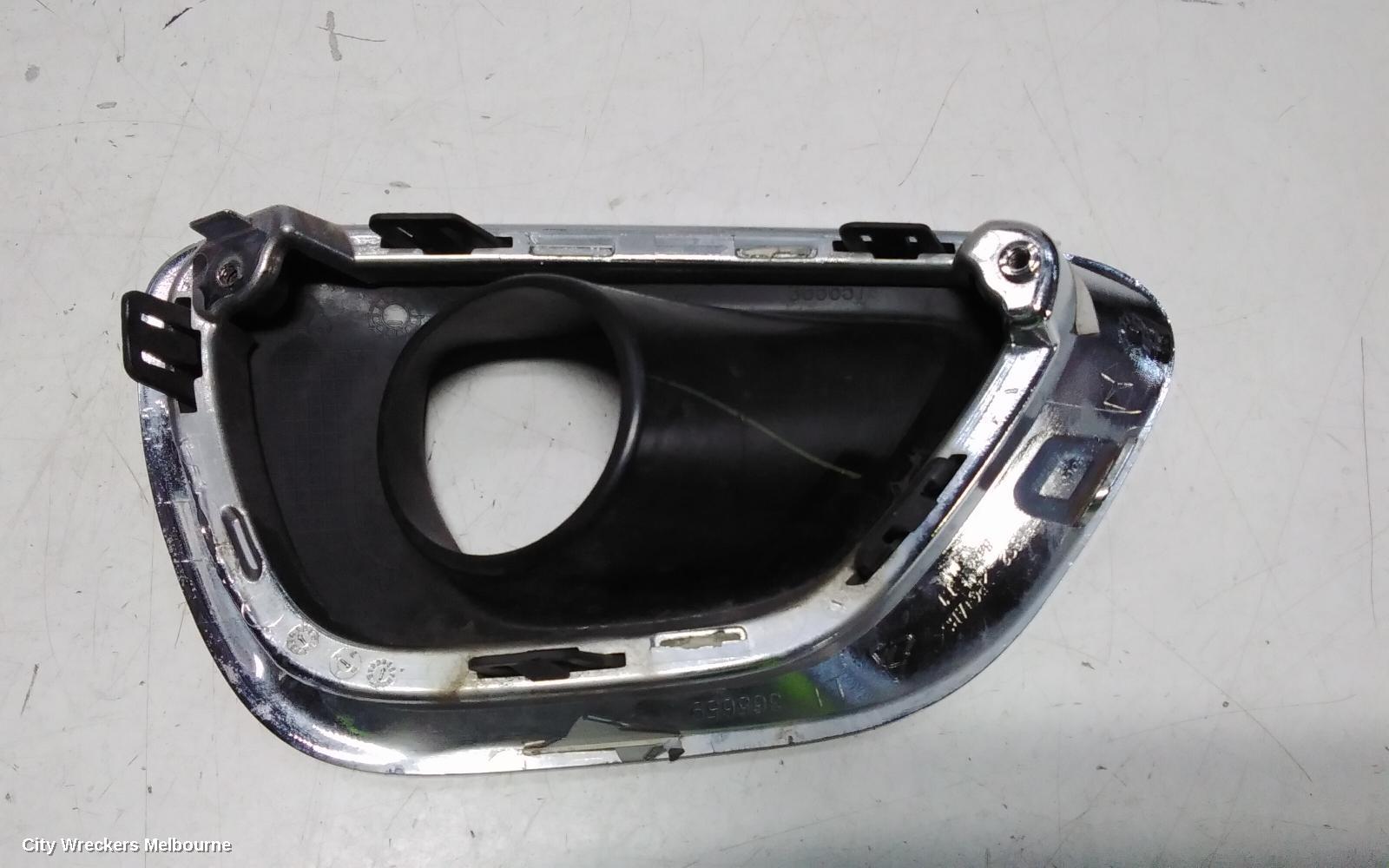 JEEP GRANDCHEROKEE LEFT INDICATOR/FOG/SIDE, BUMPER FOGLAMP, WK, 04/2013 - 09/2016