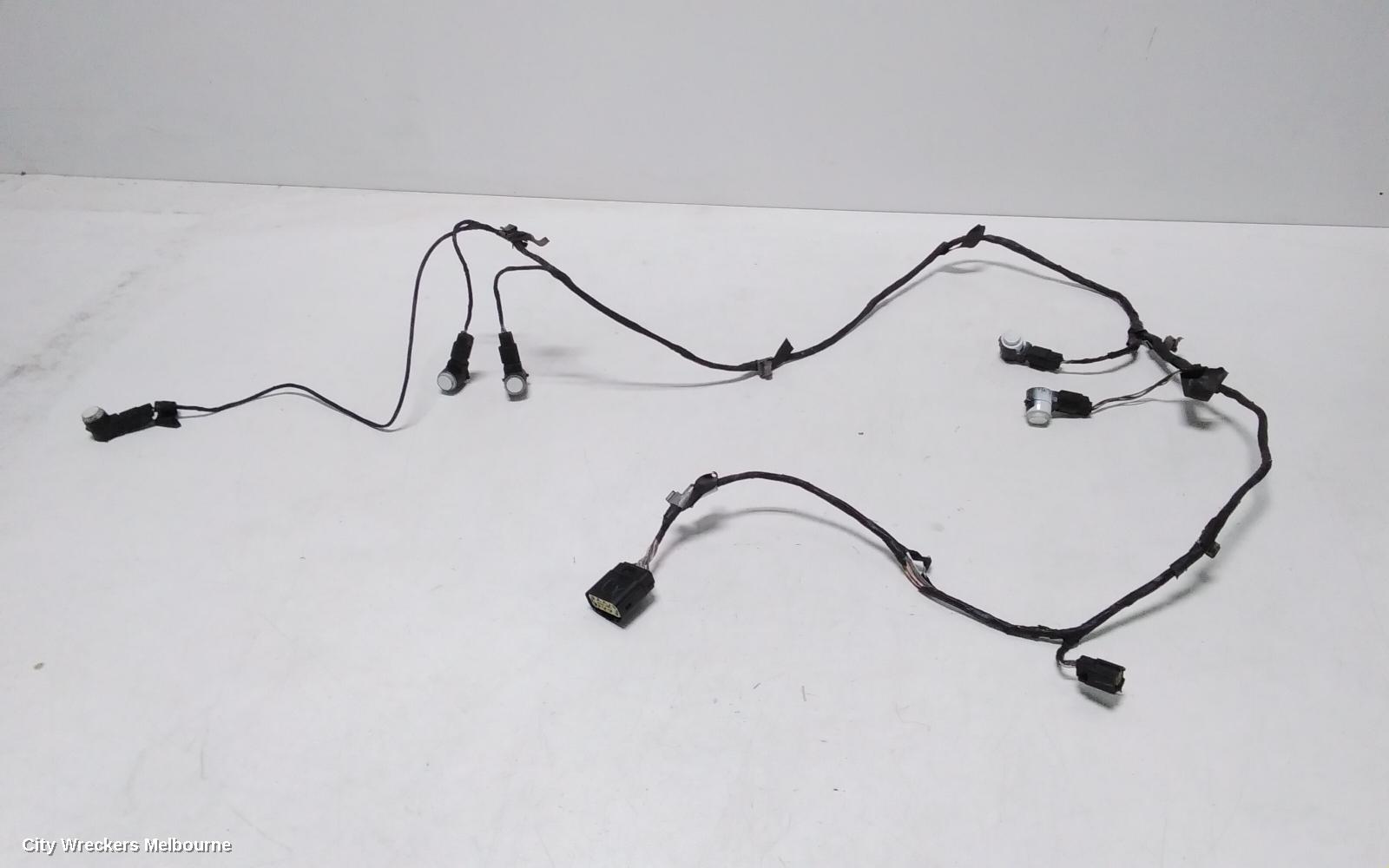 JEEP GRANDCHEROKEE, WK, 10/2010 - 02/2022, FRONR BAR CRASH SENSORS: 114944