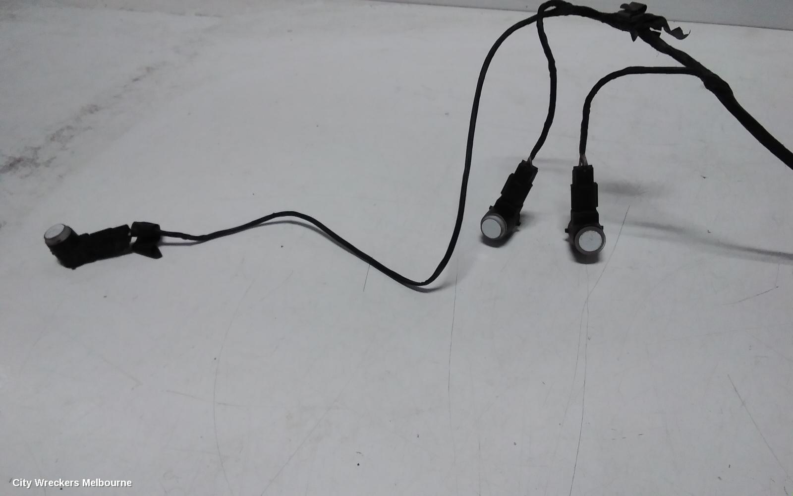 JEEP GRANDCHEROKEE, WK, 10/2010 - 02/2022, FRONR BAR CRASH SENSORS: 114944