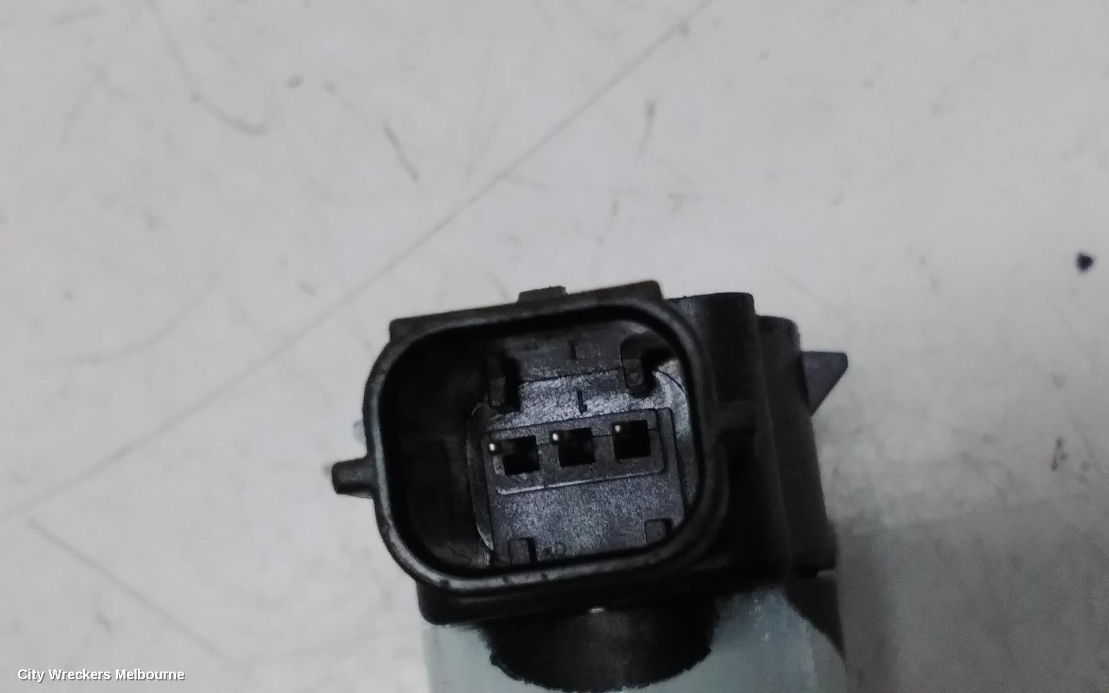 JEEP GRANDCHEROKEE, WK, 10/2010 - 02/2022, FRONR BAR CRASH SENSORS: 114944