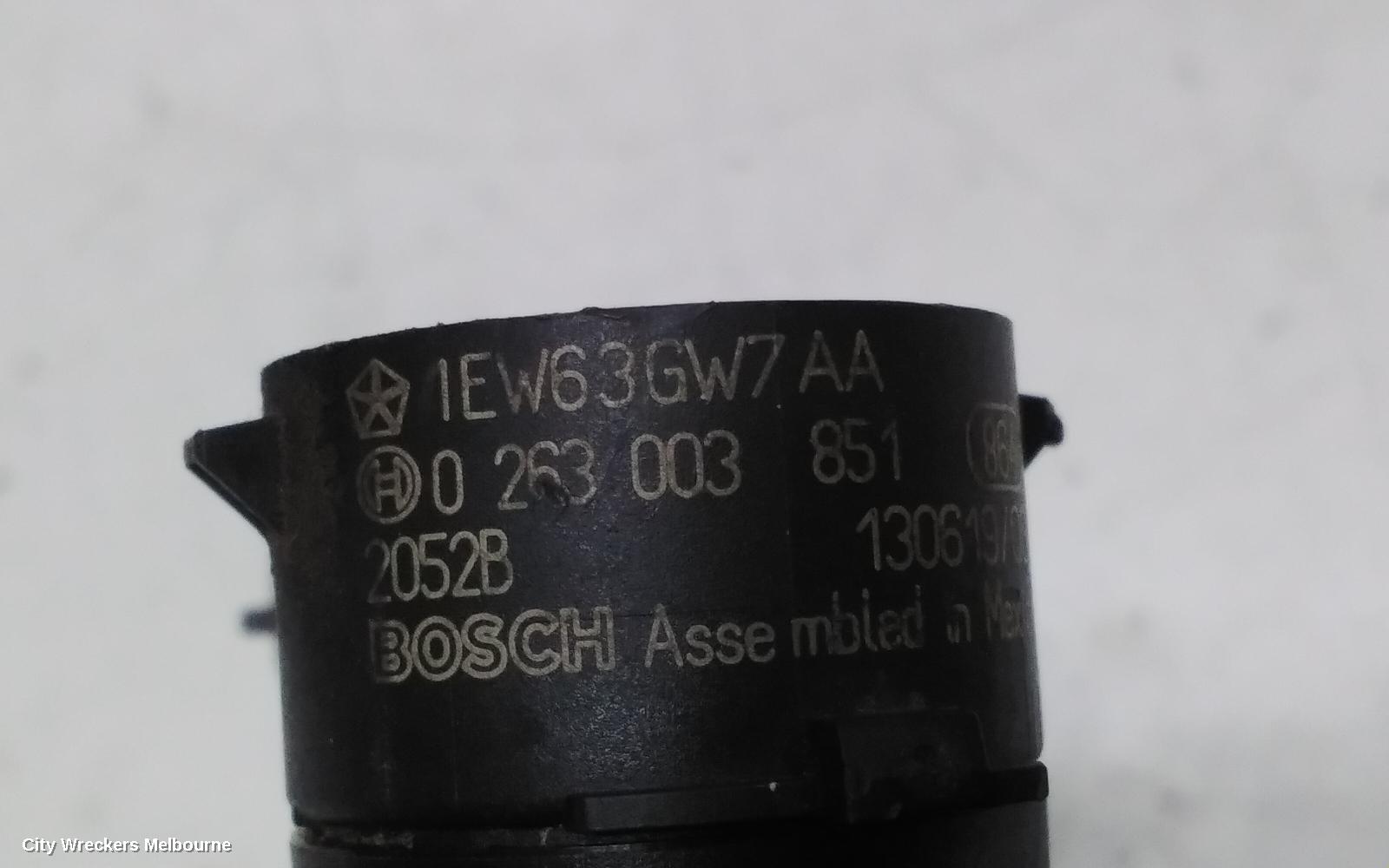 JEEP GRANDCHEROKEE, WK, 10/2010 - 02/2022, FRONR BAR CRASH SENSORS: 114944
