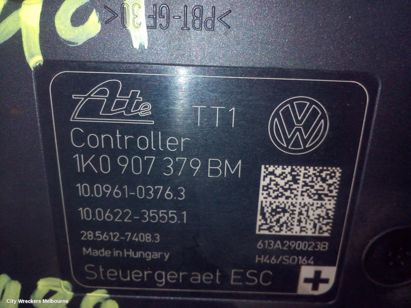 VOLKSWAGEN GOLF ABS PUMP/MODULATOR, GEN 6, ON MOTOR P/N 1K0614517DP, 10/2008 - 01/2016