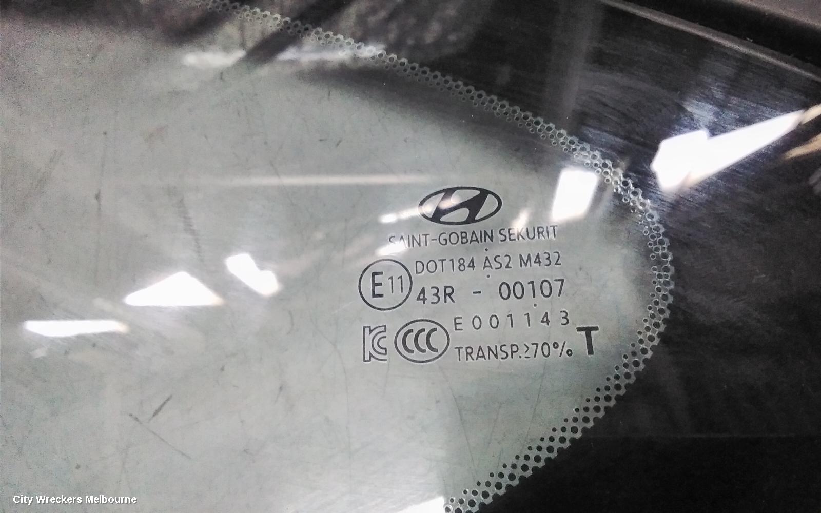 HYUNDAI TUCSON LEFT REAR SIDE GLASS, TL, BLACK TRIM TYPE, 07/2015 - 01/2021