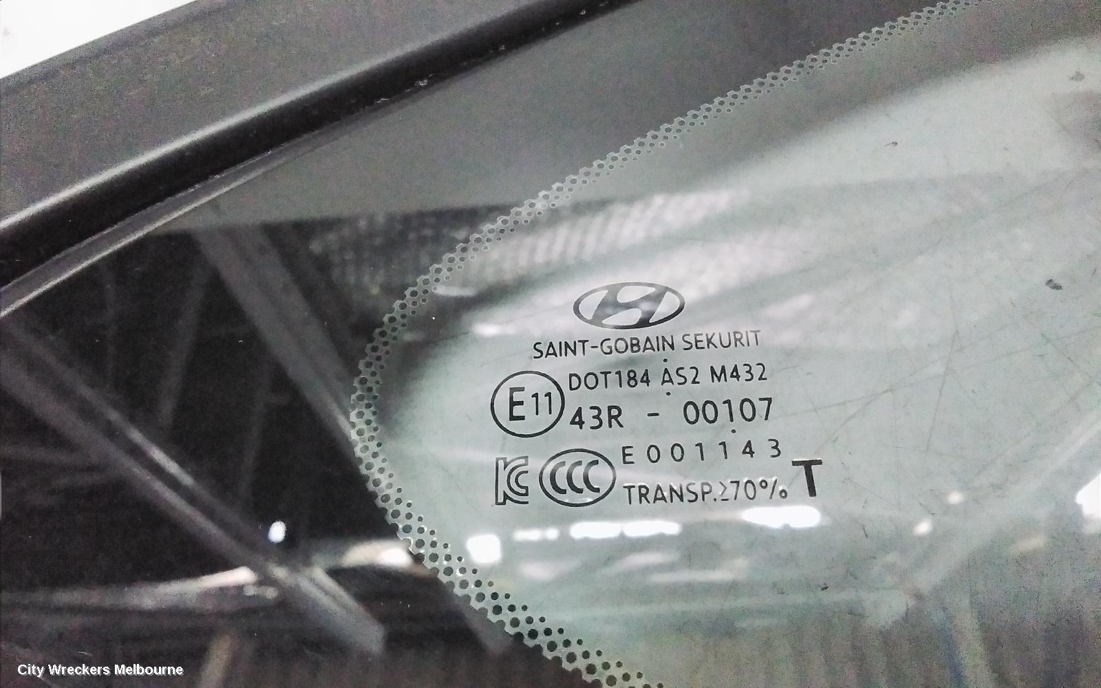 HYUNDAI TUCSON RIGHT REAR SIDE GLASS, TL, BLACK TRIM TYPE, 07/2015 - 01/2021